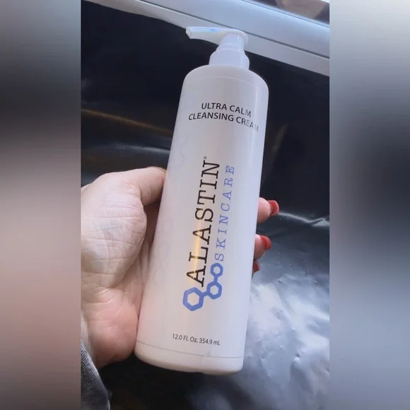 Alastin-Ultra Calm Cleansing Cream 12OZ Pro Size - Picture 3 of 5
